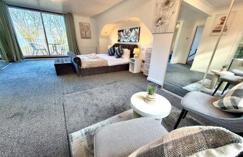 Indoor Heated Pool - Large Family Home - Sleeps 12 - Near Bournemouth Beach - Photo 12