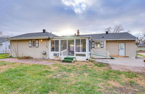 6 Mi to Dtwn Cozy Omaha Apt with Private Yard! - Photo 3