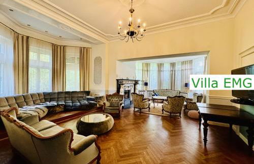 Luxus Ferienhaus Villa EMG Dortmund in Ennepetal, nah Düsseldorf, Köln mit Tennis Court, Garten, Kamin für Familien Gruppen bis 20 Personen - Foto 15