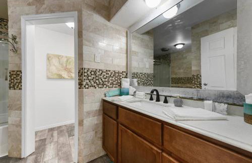 Diamond Waters near DFW & Stadium , Private Pool - Foto 15