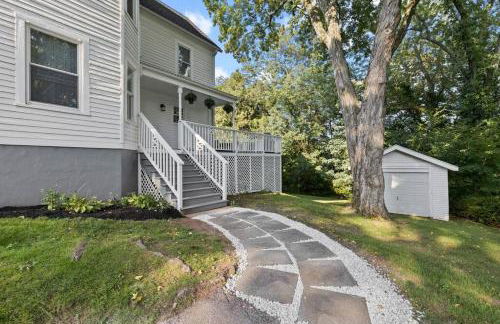 Prime West Hartford Center Location- Historic Gem - Foto 13