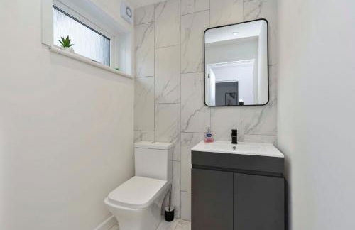 Vacant Nests The Livingston Retreat Wi-Fi - Foto 24