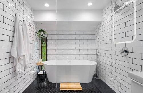 The Black Forest Chalet - Hot Tub, Hiking, Kayak - Foto 50