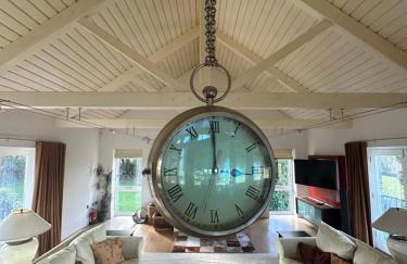 Penarvon House - Stunning Waterfront Escape with Games Room - Foto 18