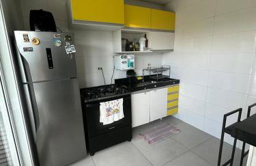 Casa agradável com piscina há 1 quadra da praia. - Foto 5