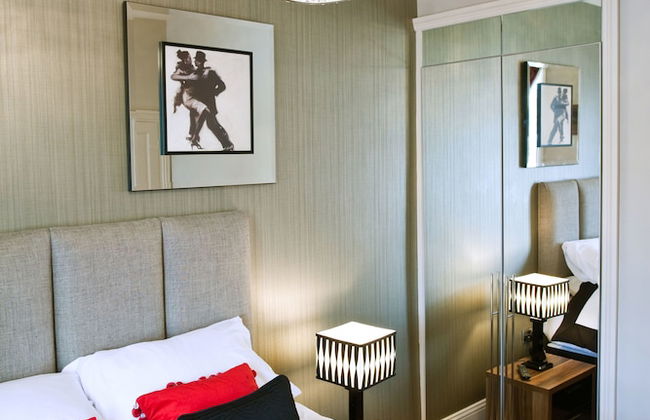 Portland Apartments - Photo 4