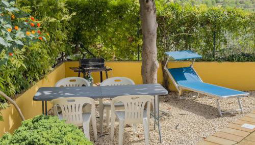 Casa Vacanze Salvatore-Relax con piscina privata - Foto 5, sunbed, Garden view