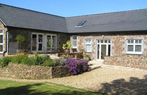 Penarvon House - Stunning Waterfront Escape with Games Room - Foto 12