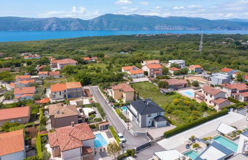 Villa Niko with heated pool, sauna and jacuzzi - Photo 71