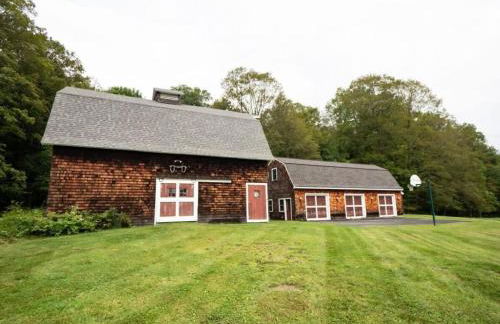 Elegant 7BR Estate with Pool & Hot Tub in Berkshires - Foto 50