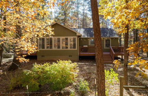 Emerald Cabin W/Hot tub, Firepit, Lake, Skiing - Foto 42