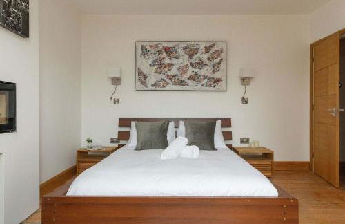 Spacious 4-Bed Near City & Sea - Foto 16