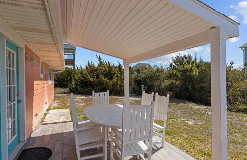 Colorful Emerald Isle Home Just Steps to Beach! - Foto 20