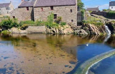 The Beach House Annalong Cosy beachview cottage - Photo 11