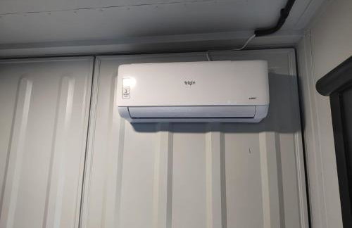 Studio 9 Ahú com Ar-Condicionado Wi-Fi próximo Museu do Olho e Ópera de Arame 1º and - Foto 23