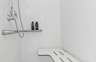 1BR Retreat, 2 Smart TVs, WiFi & Free Parking - Foto 28