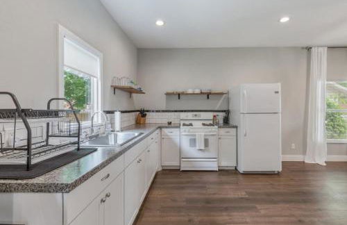 Tulsa Boho Bungalow - King Bed Near Dtwn, EXPO, TU - Foto 15