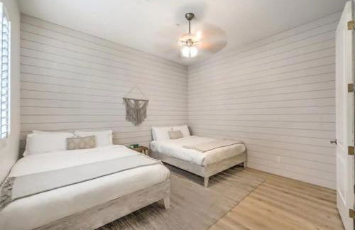 Luxury 5BR Villa Pool Hot Tub RV Friendly - Foto 23