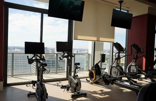 Stylish Minimalist 1BR in The Crosby - Foto 37