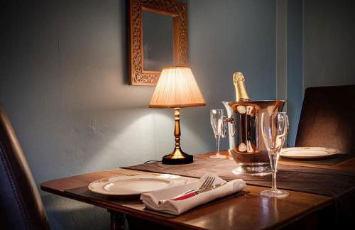 Charming Reigate Cottage Retreat - Foto 56