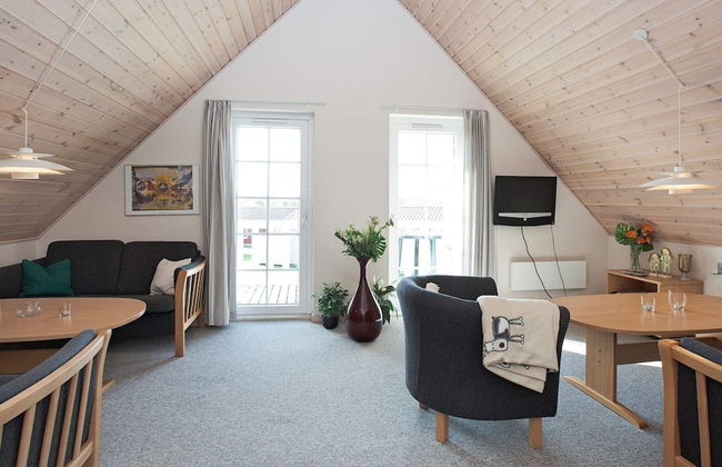 8 Person Holiday Home on a Holiday Park in Grasten - Foto 4