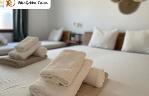 Off-grid Luxury Villa with Tikibar by the pool. - Photo 51