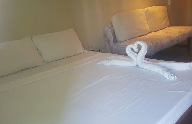 Happy Suites at Knightsbridge Res Makati - Photo 8