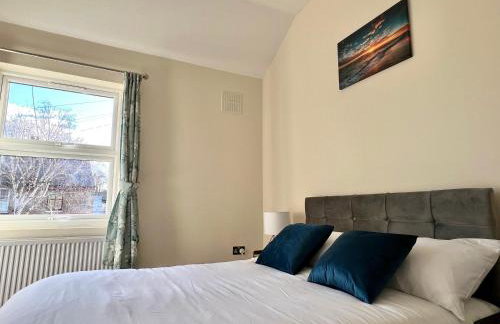 Two Bedroom Holiday Home - Photo 6