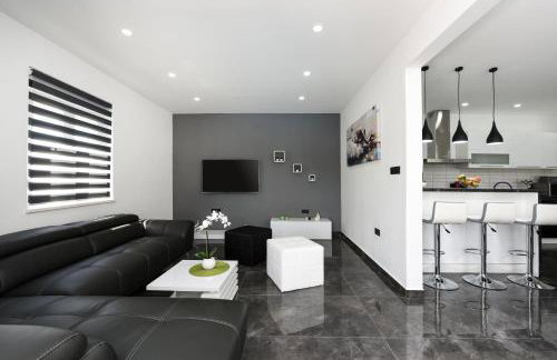 Villa Mare - with HEATED POOL - Foto 25