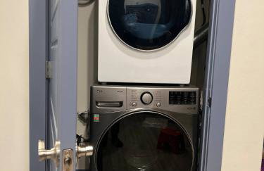 Perfectly located 2 bed/2 full bathroom/1 sofa bed - Foto 16