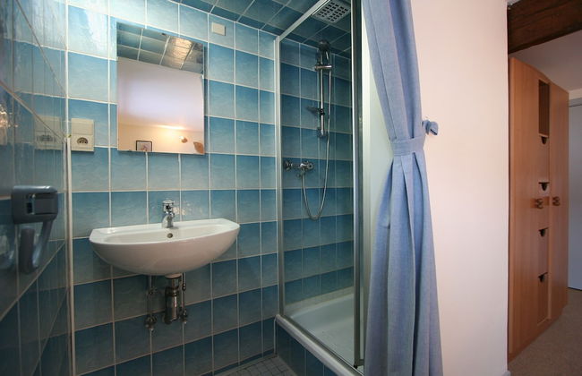 Winenne Home With Hot Tub - Photo 31