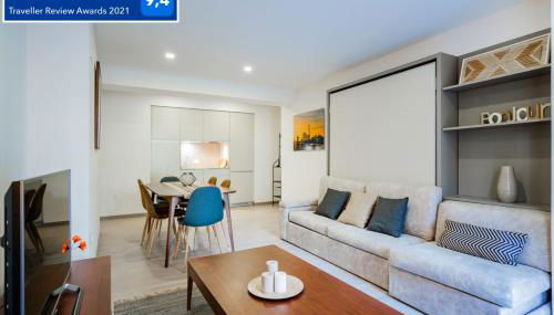 Exclusive quietness in the heart of Madrid with Public Parking, Breakfast, 2 bathrooms - Photo 2