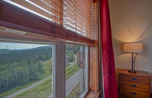 3 bedroom, 2 Full Baths, Slope Side Outdoor Hot Tubs on Site Ski Lift overlook - Foto 29