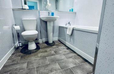 Modern 2 Bedroom Apartment With Free Parking - Foto 5