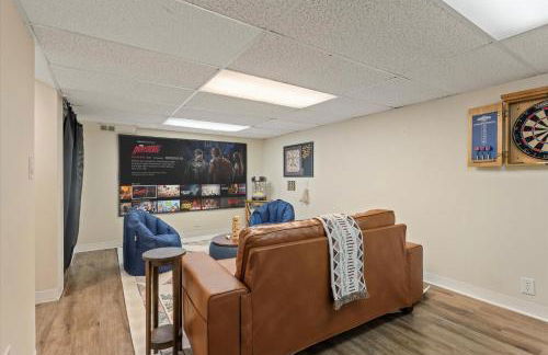 5 Mins to UND - Cozy 4BD with BBQ & Pool Table - Foto 4