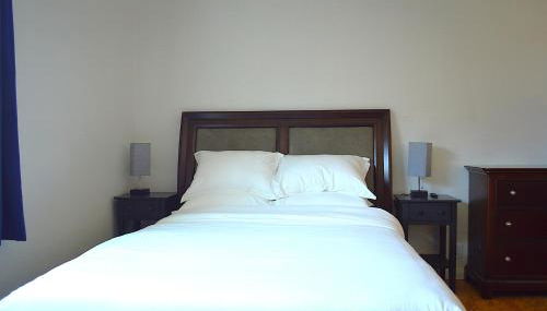 Modern 3 Bedroom Suite with AC for Family and Work group - Photo 3