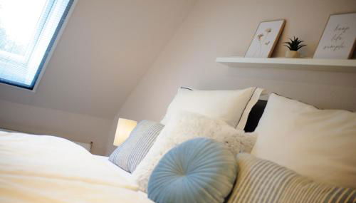 Ferienwohnung Schlafgemach - Gemütlicher Urlaub zwischen Ostsee und Holsteinische Schweiz - Boxspringbett & Wallbox - Foto 3