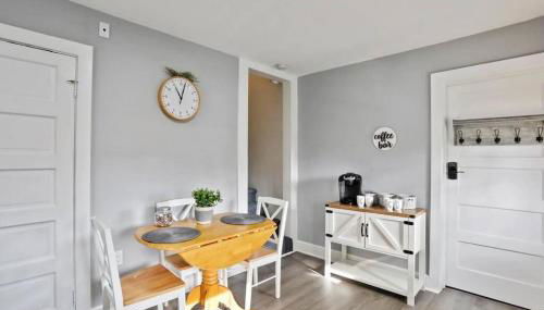 Patty's Place - Private and Convenient EV-Friendly Apartment near Downtown - Foto 4