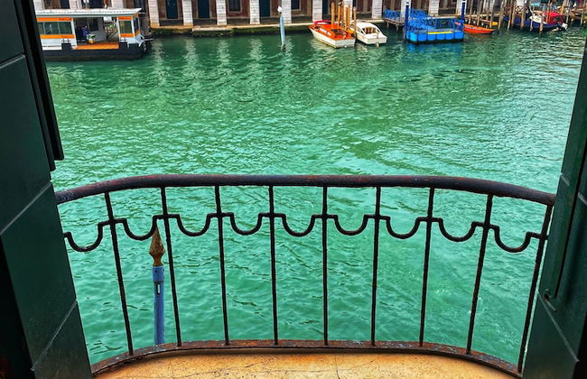 Locanda Leon Bianco on the Grand Canal - Photo 48