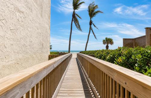 Ocean Landings Resort Cocoa Beach Port Canaveral - Photo 15
