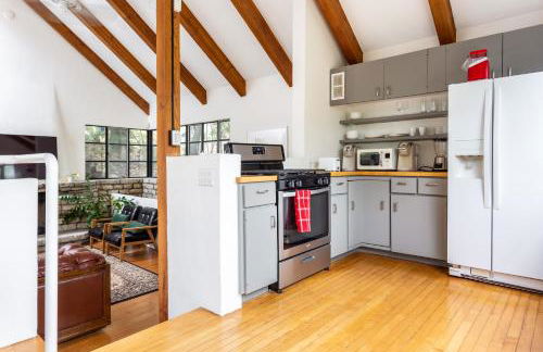 Hillside Home with Outdoor Oasis and Pool - Foto 12