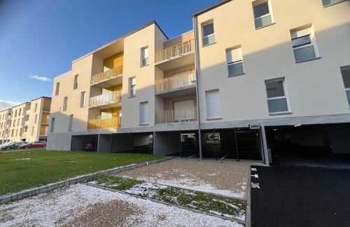 Balcon secret - T3 neuf calme, balcon, parking, proche autoroute - Photo 8