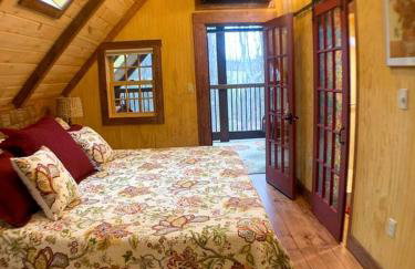 Magical Tree House Experience with a Private Hot Tub in Shenandoah Valley, Virginia - Foto 18