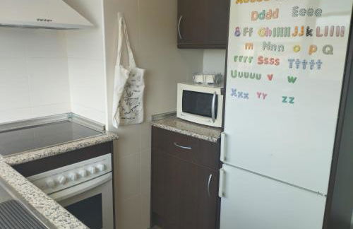 Duplex con terraza y vistas a la montaña internet aire acondicionado frente a piscinas públicas - Foto 12