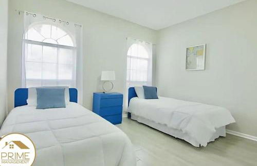 Renewed & Cozy 4BD Great Location near Disney - Photo 12