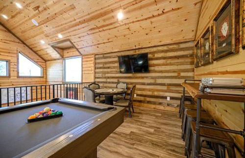 The Nomi Lodge - Sleeps 28 - Gorgeous Rustic Cabin, Centrally Located, Tons of Amenities - Photo 50