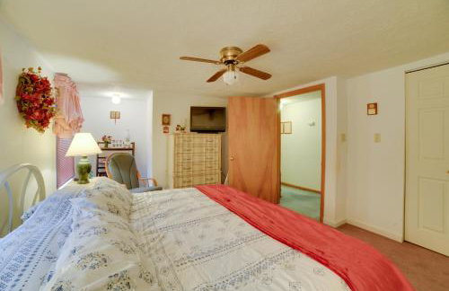 Peaceful Hazel Cottage with Deck and Yard! - Foto 15