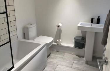 Modern 2 bedroom cottage near Bike Park Wales. - Photo 8