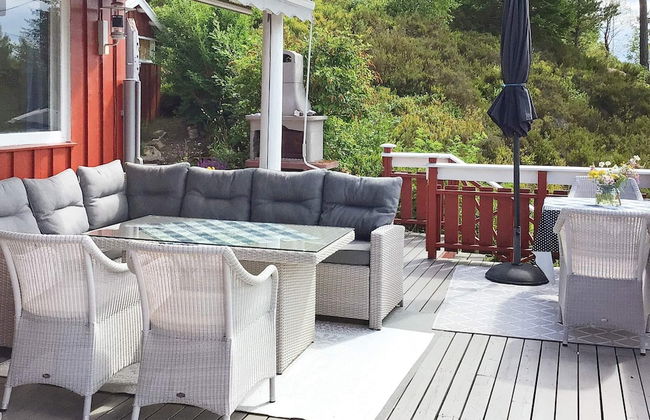 8 Person Holiday Home in Klokkarstua - Foto 13