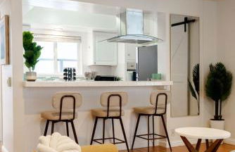 Prime Manhattan Beach 2BR Walk to Beach with Parking - Foto 7